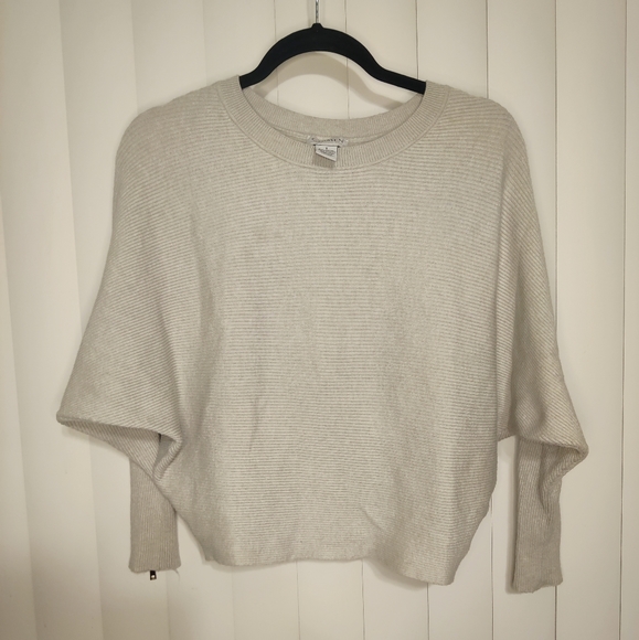 Carmen Marc Valvo Sweaters - Carmen Marc Valvo grey long dolman sleeve sweater Woman's size Small
